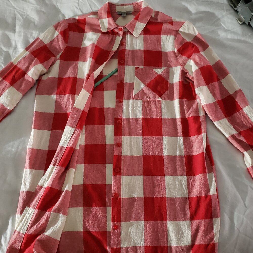 Red and white 'checkerboard' shirt. Med.3/4 sleeve